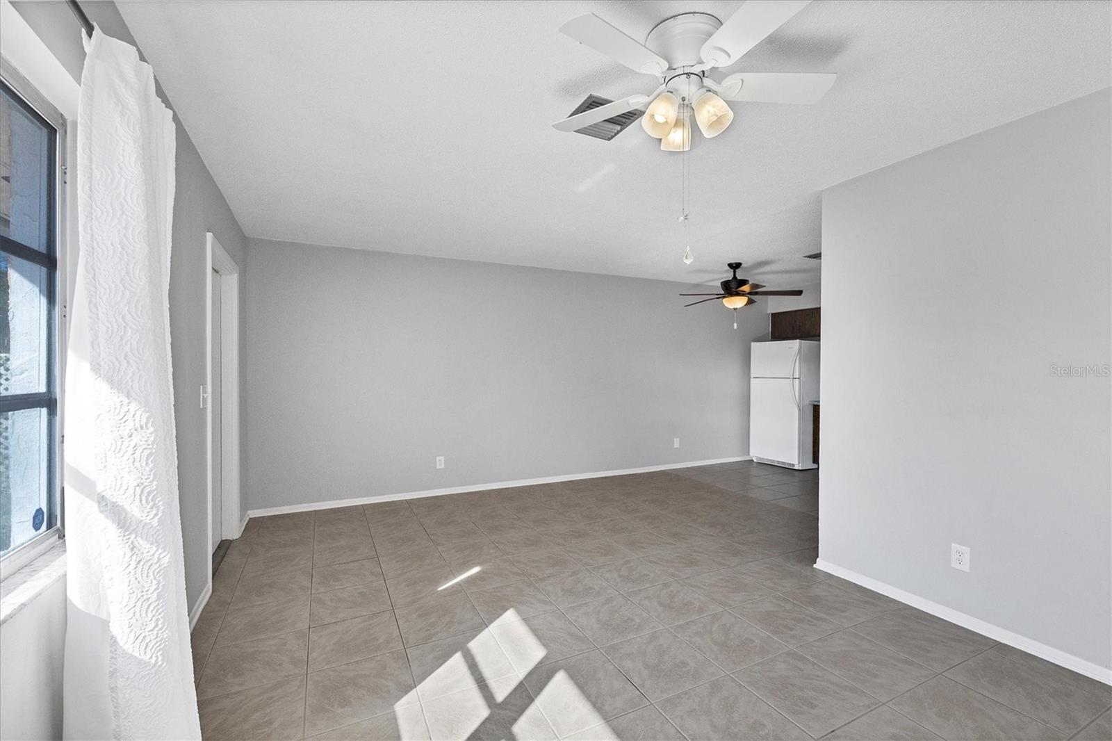 220 COLONIA LN E — photo 9