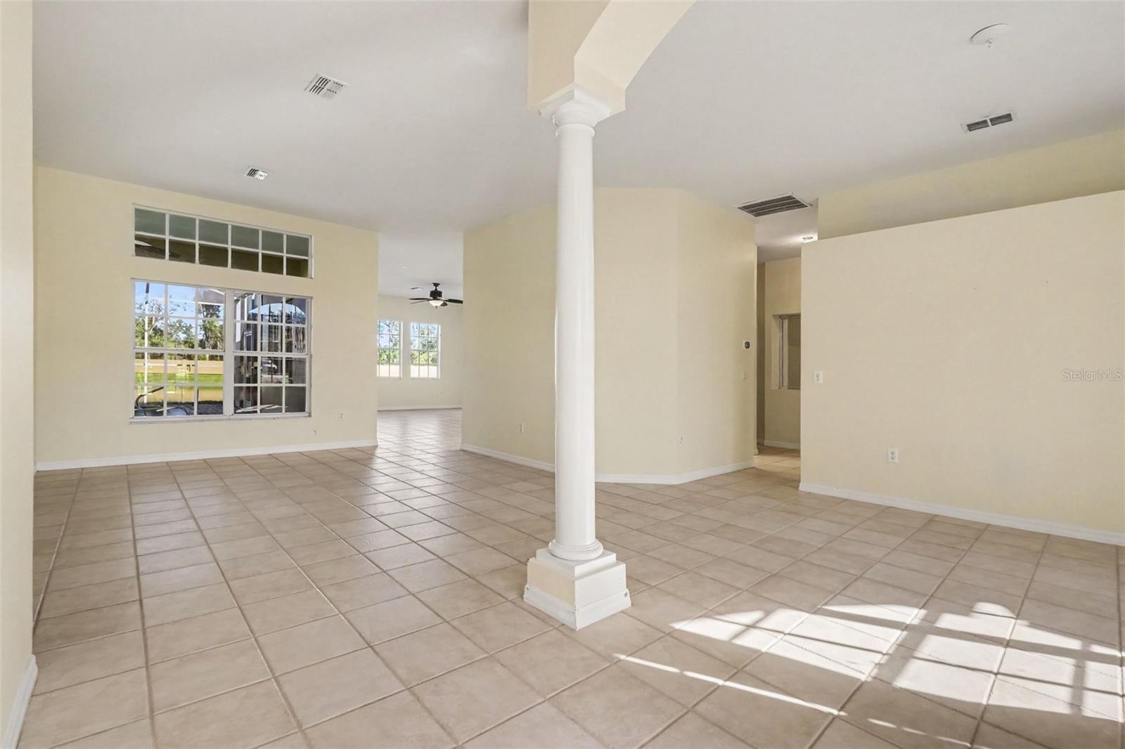 12339 ROSELAND DR — photo 12