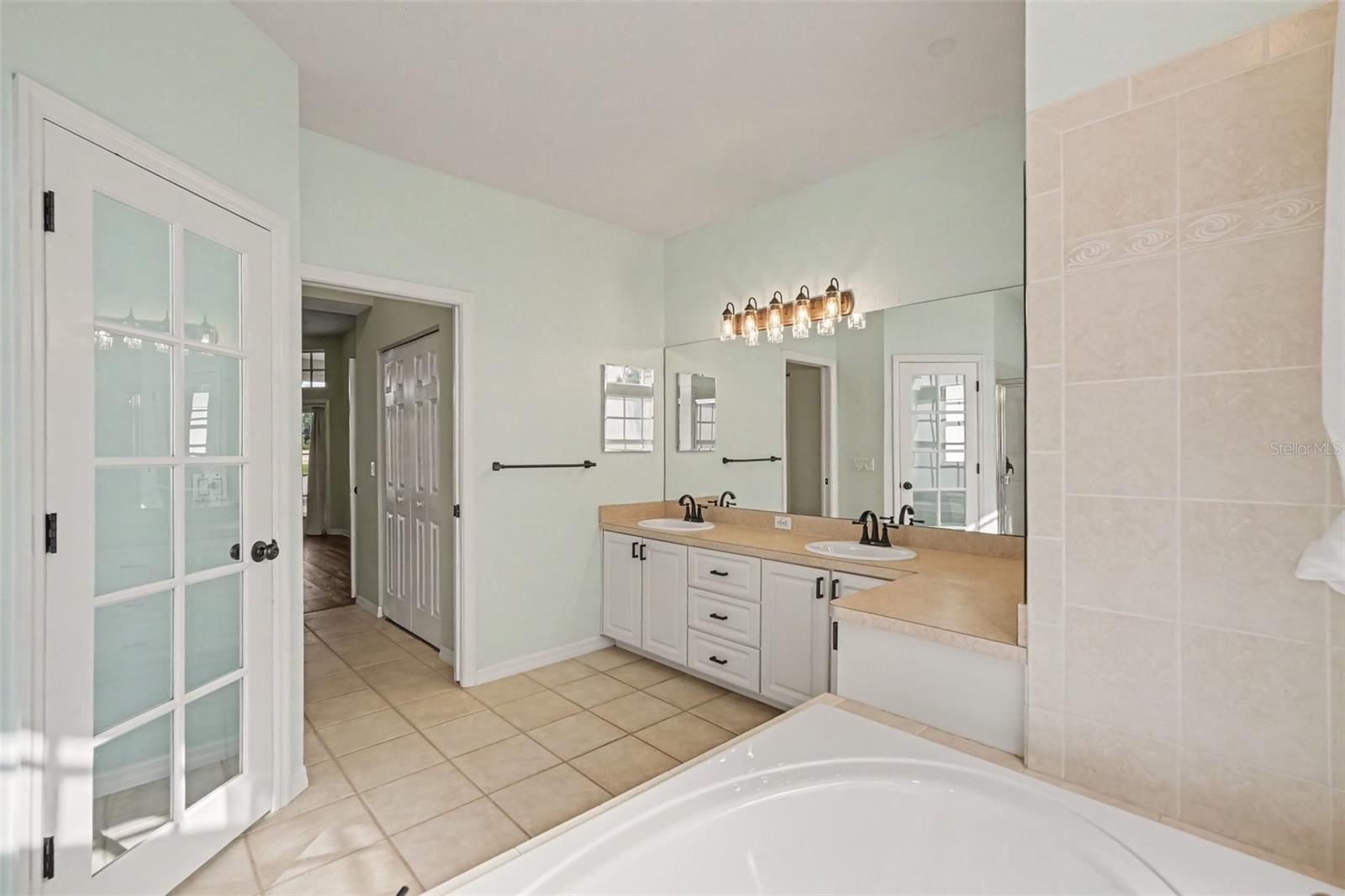 12339 ROSELAND DR — photo 27