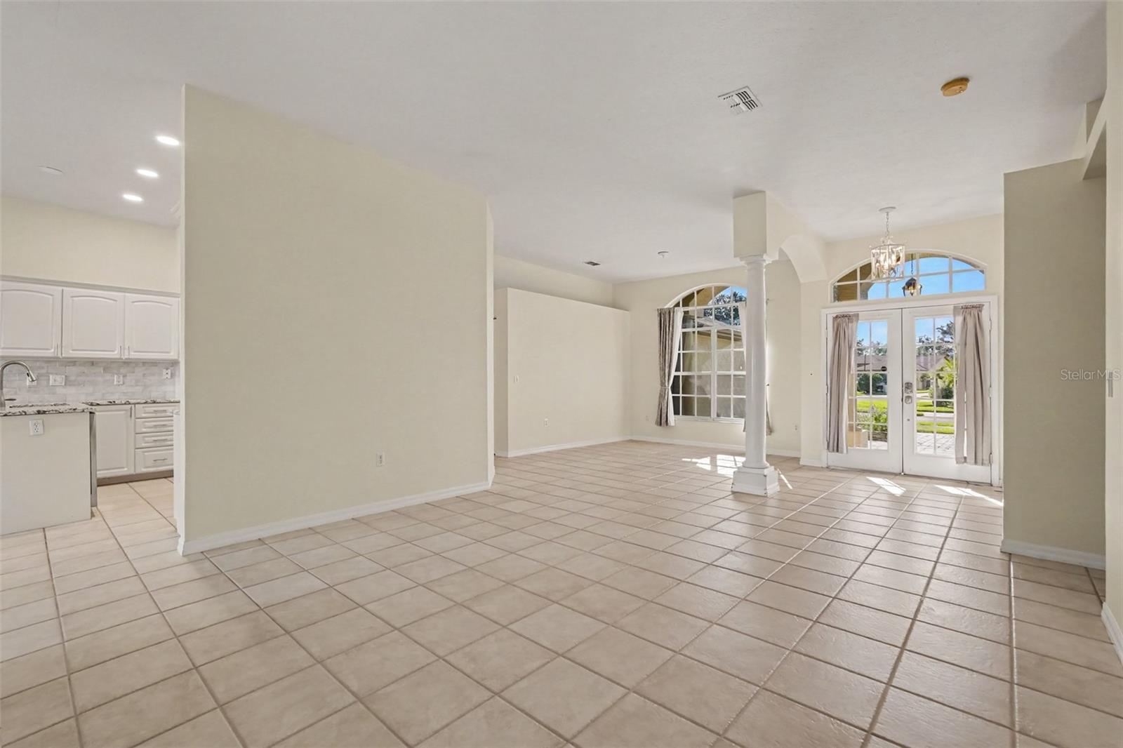 12339 ROSELAND DR — photo 10