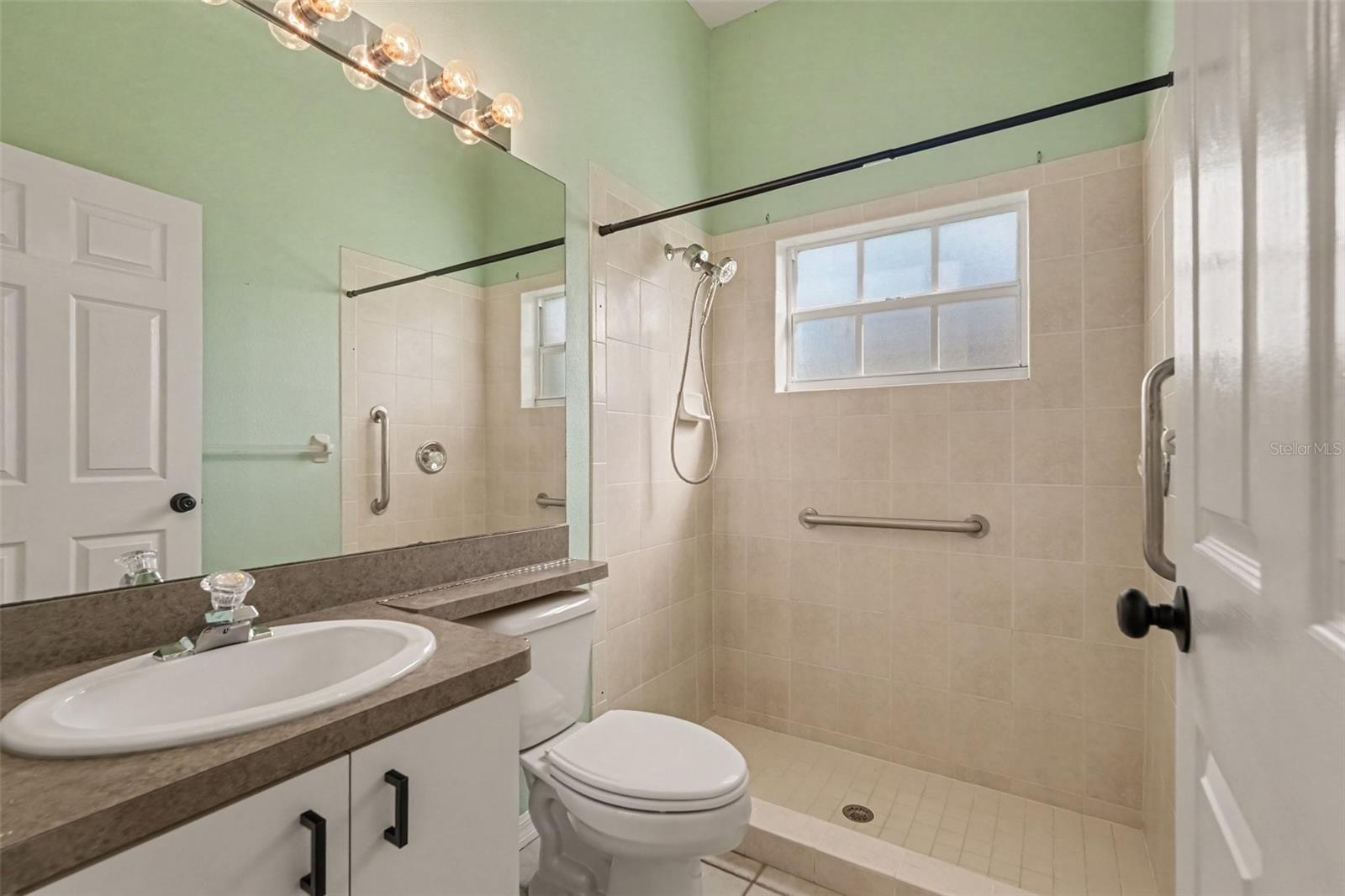 12339 ROSELAND DR — photo 18