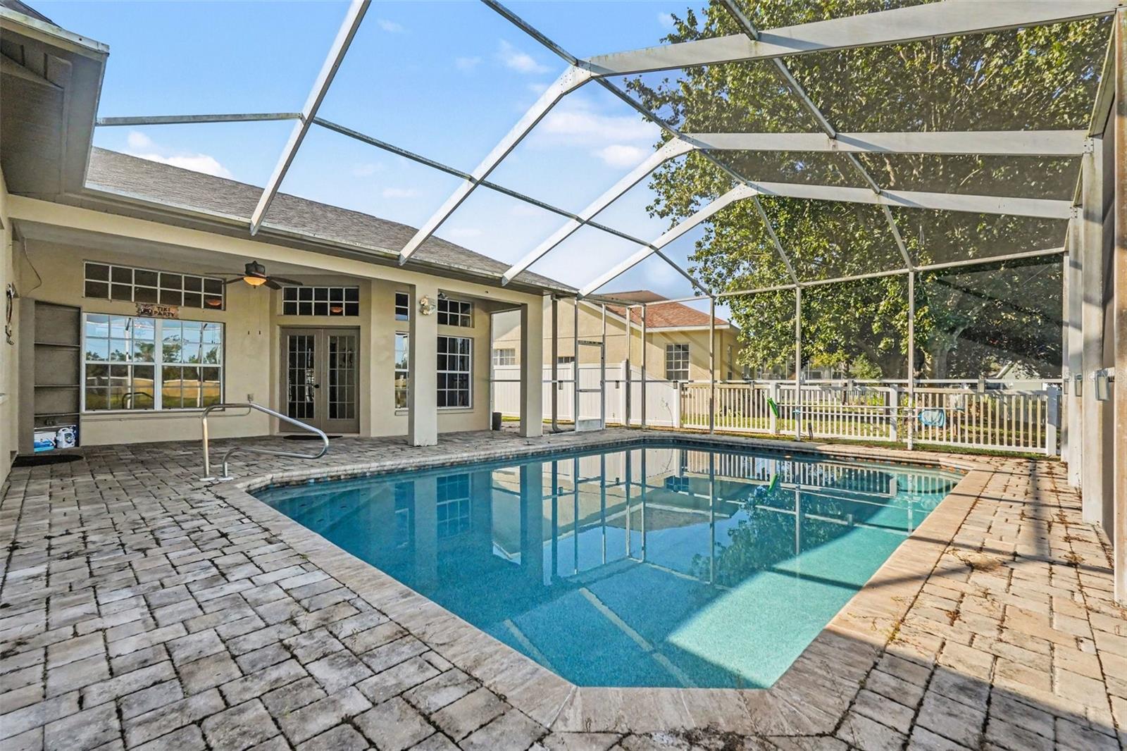 12339 ROSELAND DR — photo 34