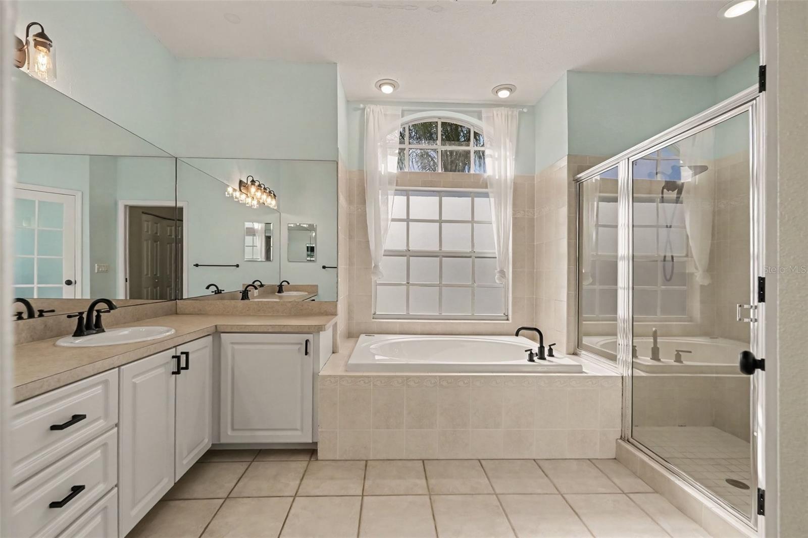 12339 ROSELAND DR — photo 28