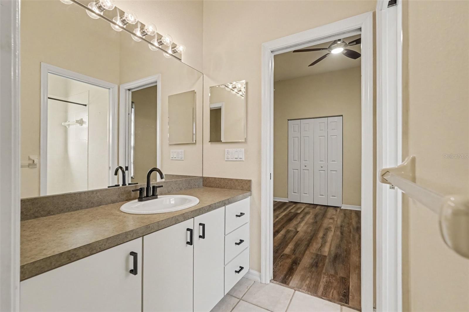 12339 ROSELAND DR — photo 23