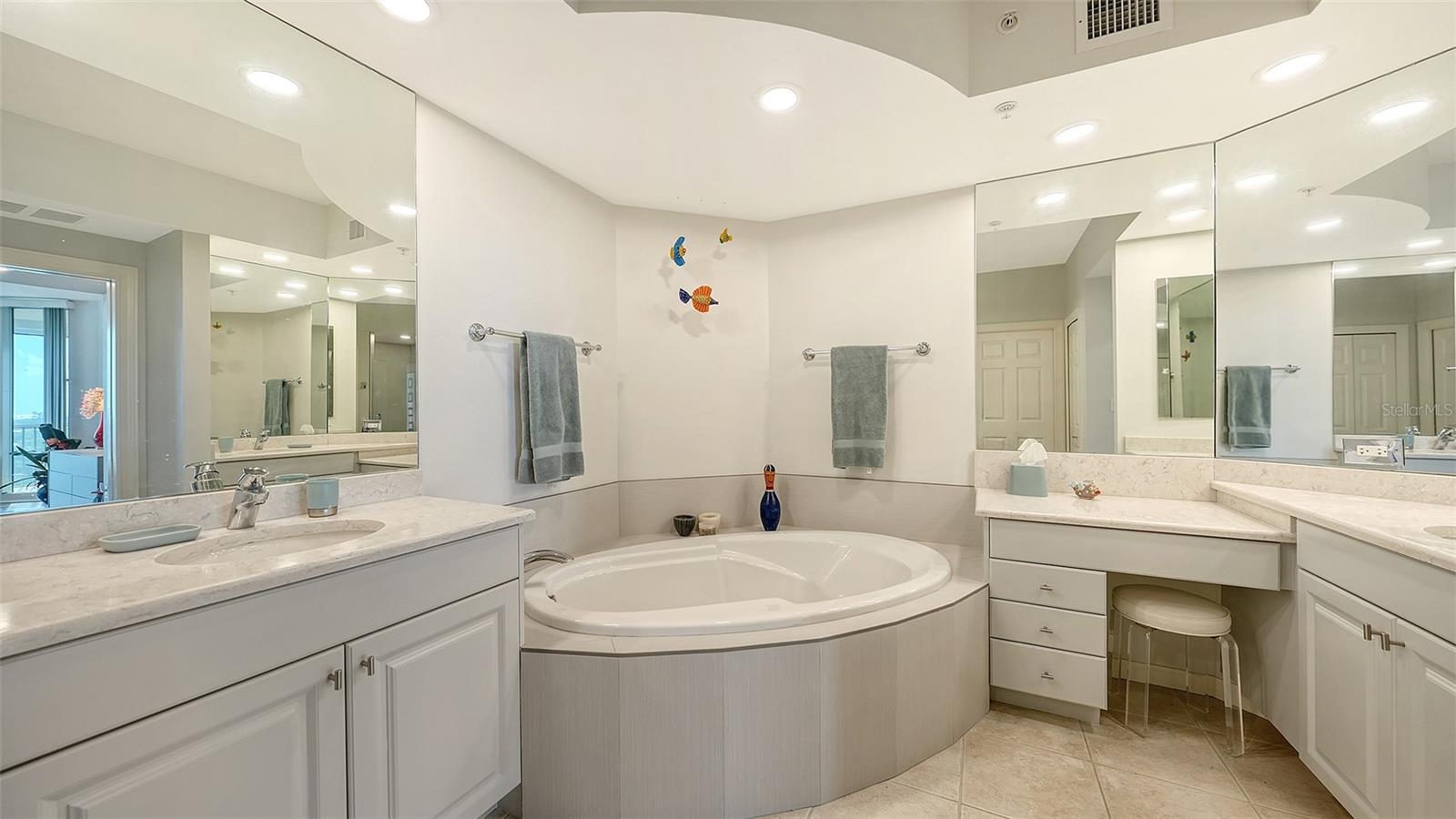 409 N POINT RD #601 — photo 26