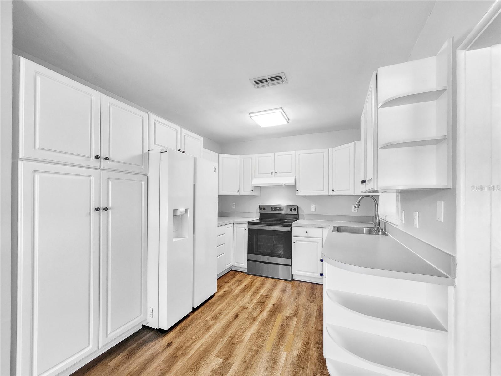 1354 TUSCOLA ST — photo 3