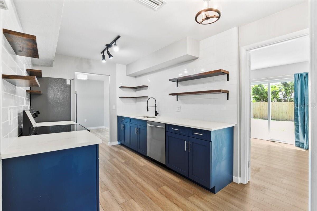 404 BRIARWOOD RD — photo 11