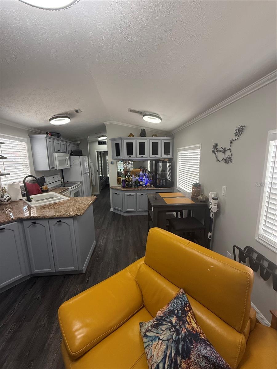 6624 BONITA VISTA CT — photo 8