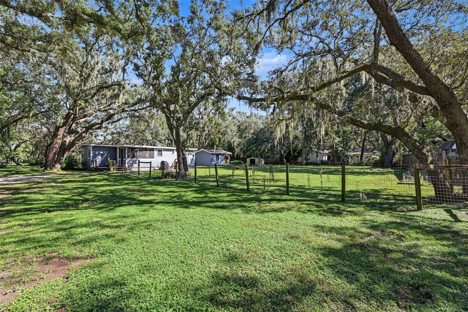1916 BEACHWAY LN — photo 3