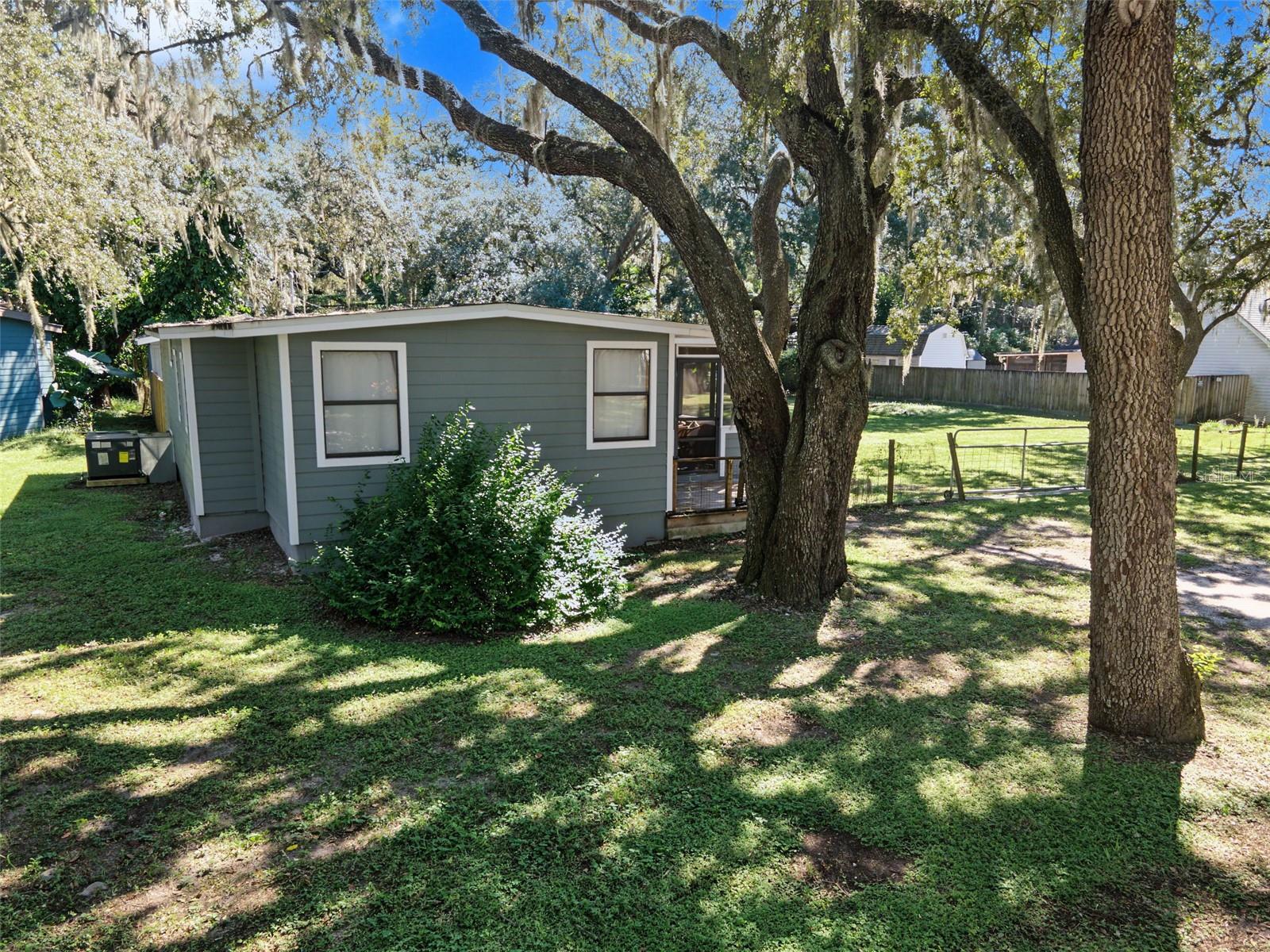 1916 BEACHWAY LN — photo 52