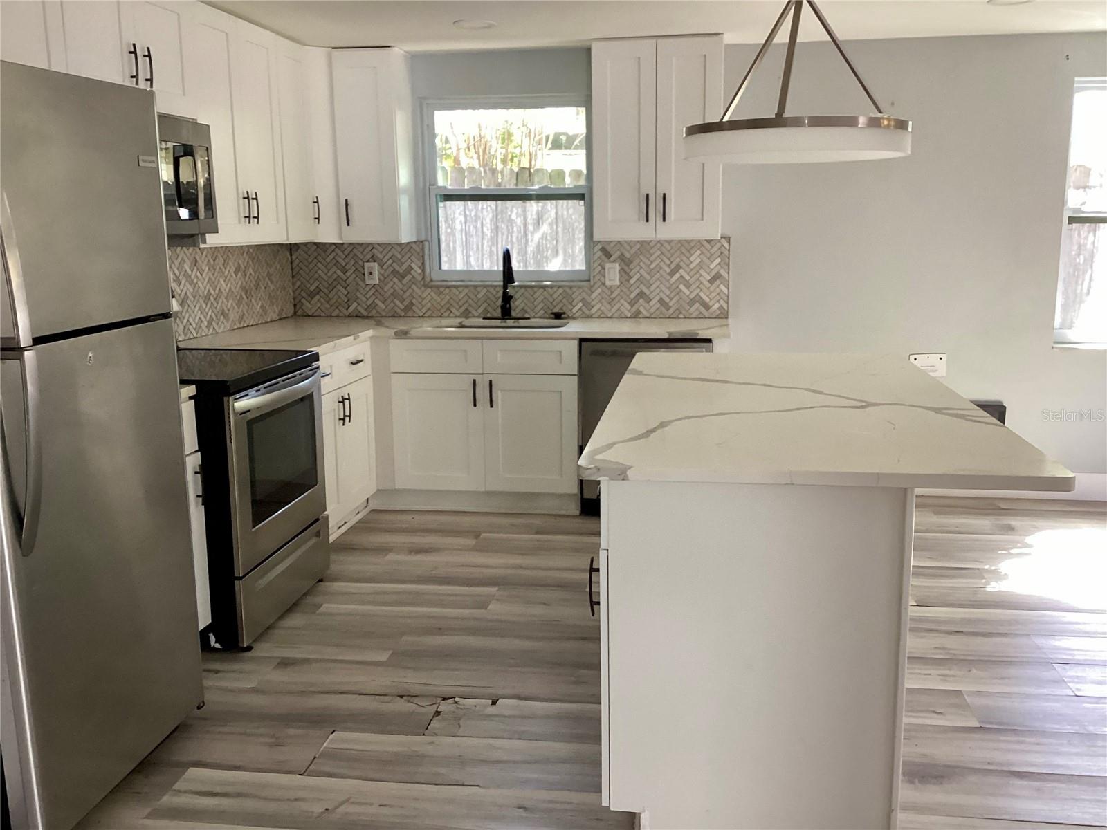 3524 CHAPEL DR — photo 4