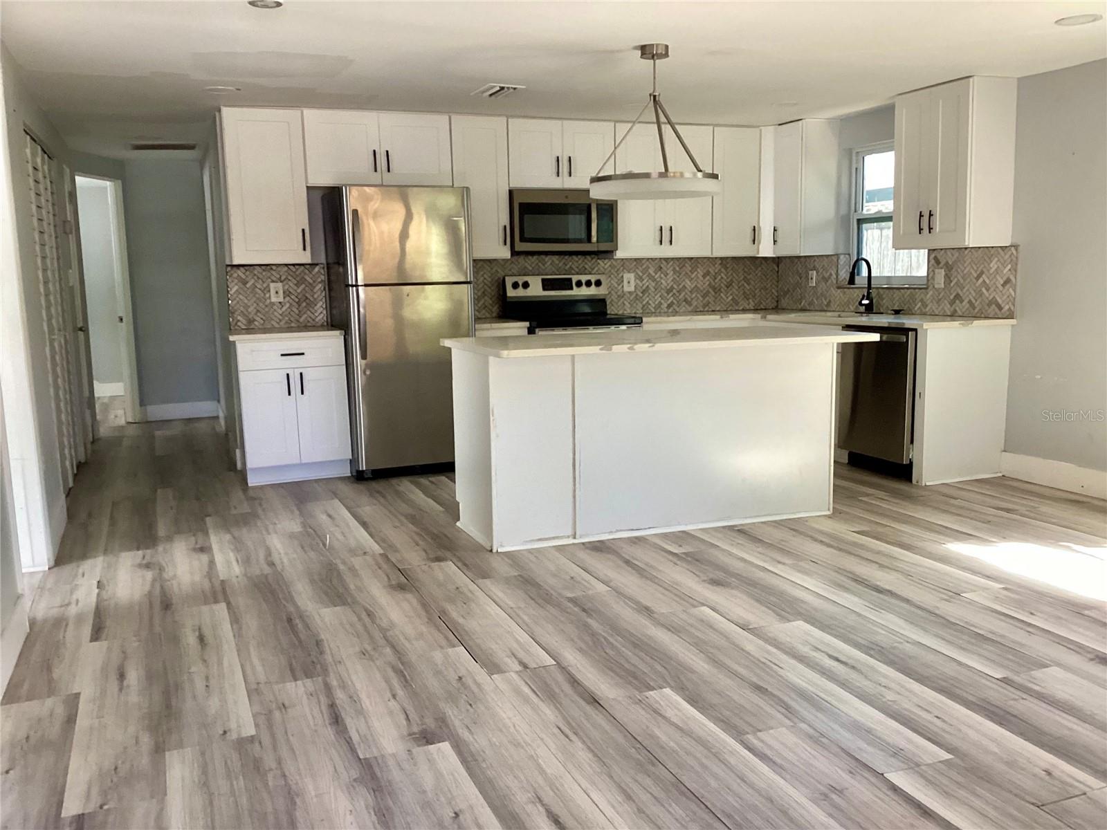 3524 CHAPEL DR — photo 3