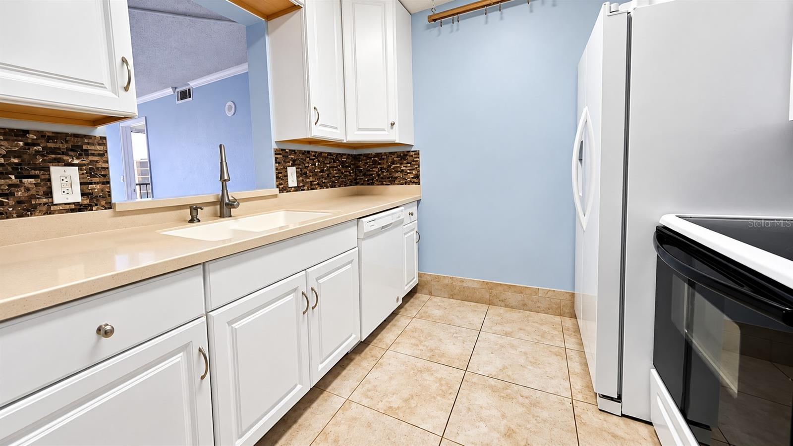 900 COVE CAY DR #5H — photo 17