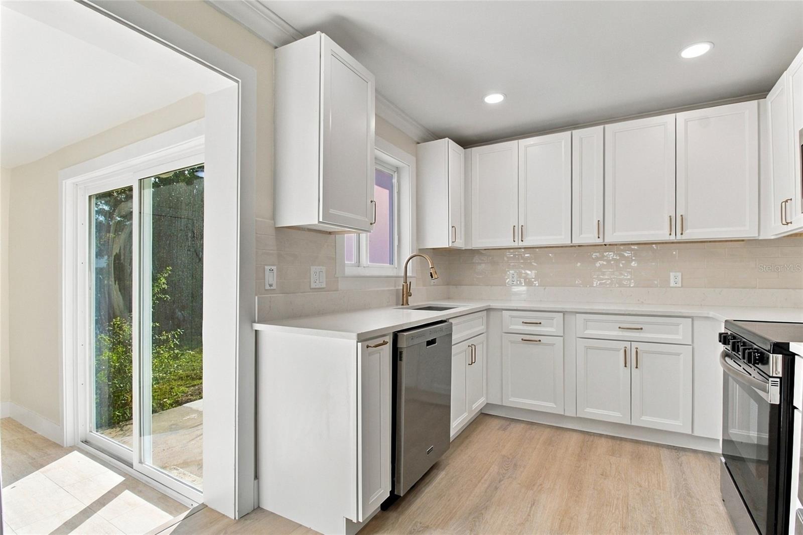 4540 EMERSON AVE S — photo 10
