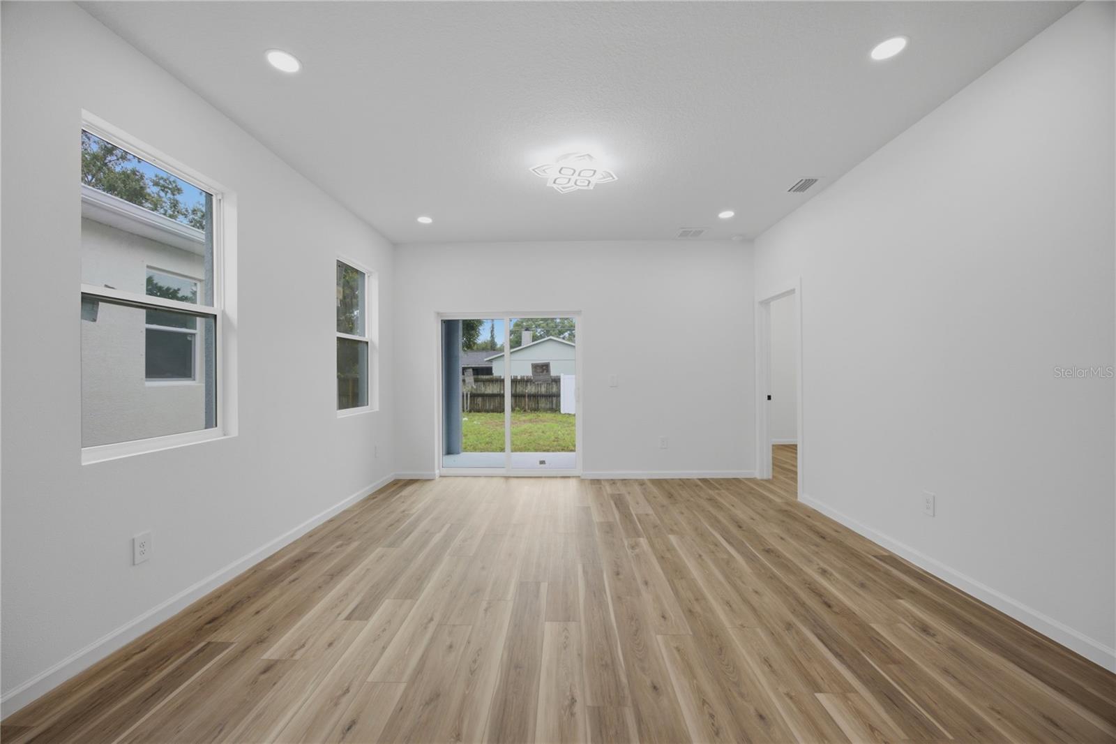 3109 E 22ND AVE — photo 8