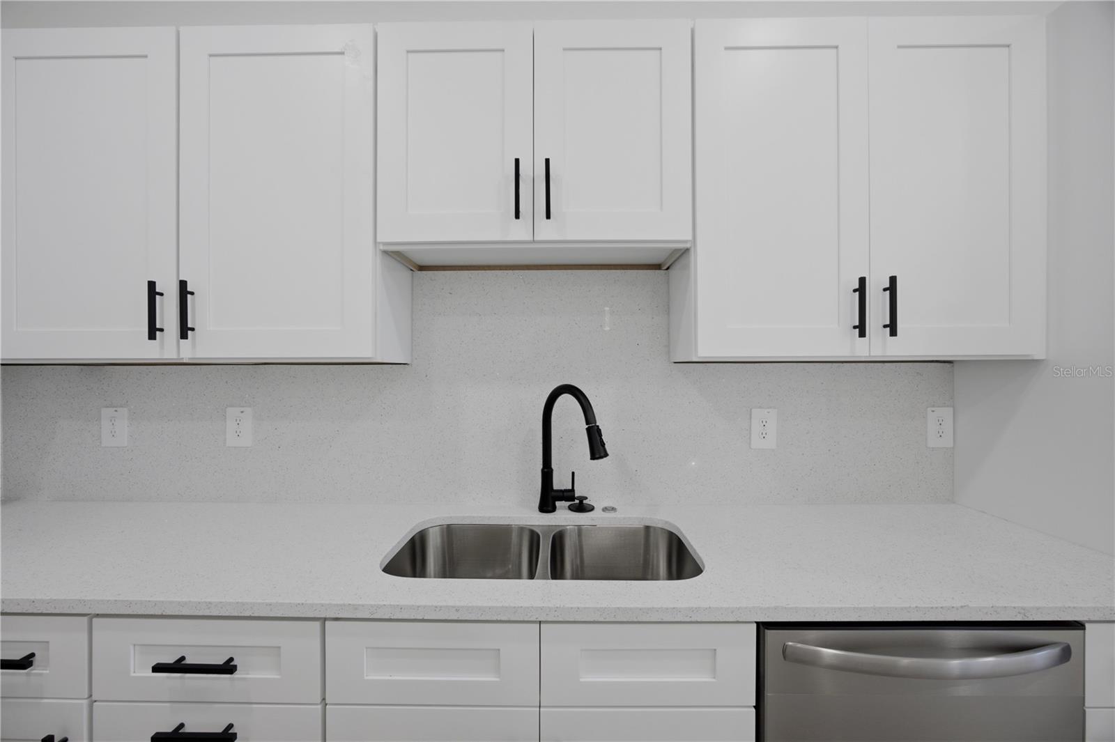 3109 E 22ND AVE — photo 11