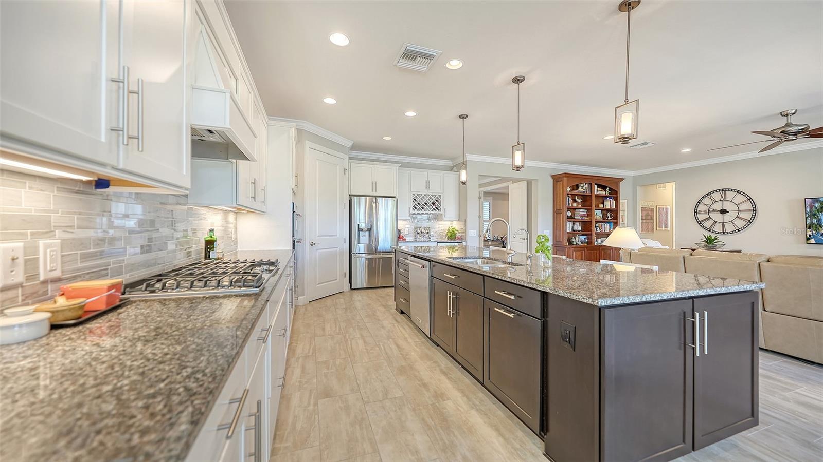16925 PELHAM PL — photo 11