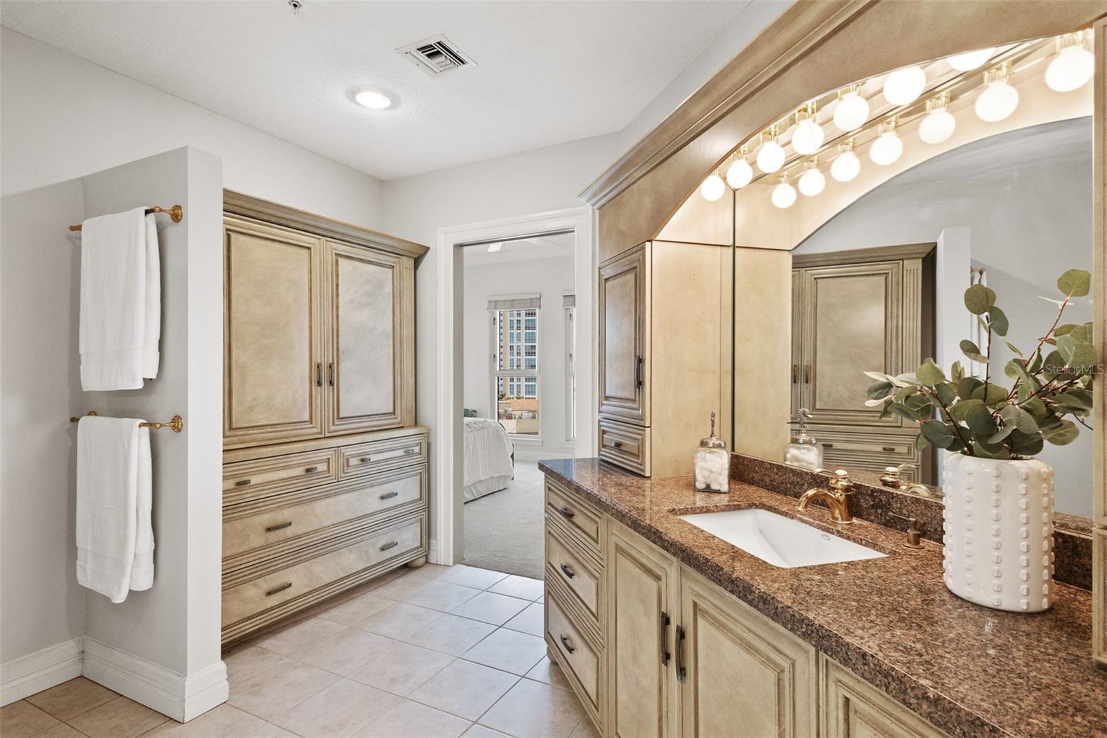 288 BEACH DR NE #9B — photo 22