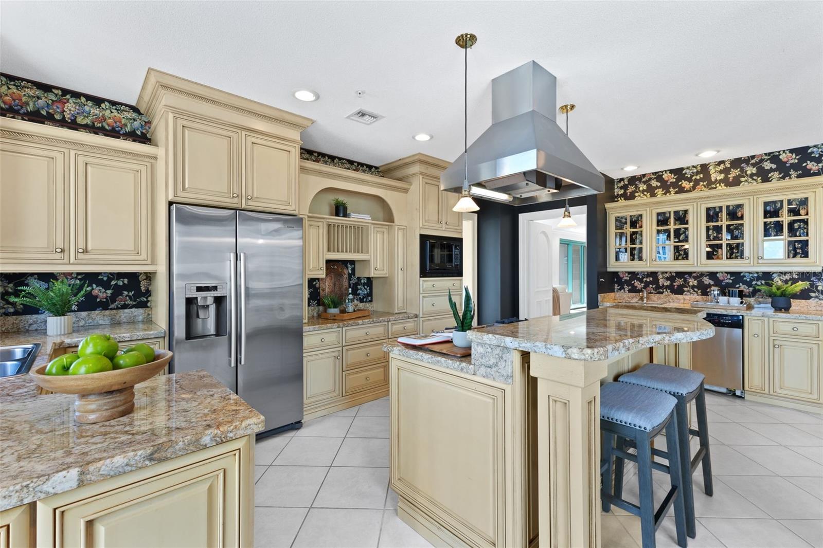288 BEACH DR NE #9B — photo 28