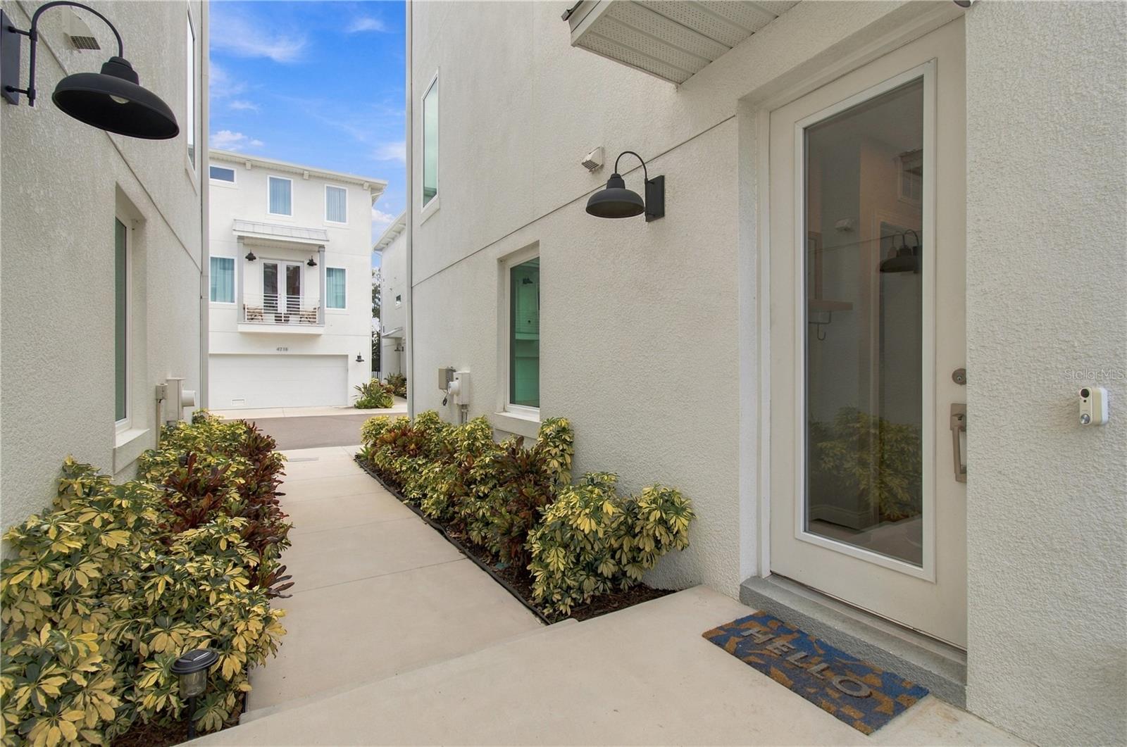 4719 LEGACY PARK DR — photo 3