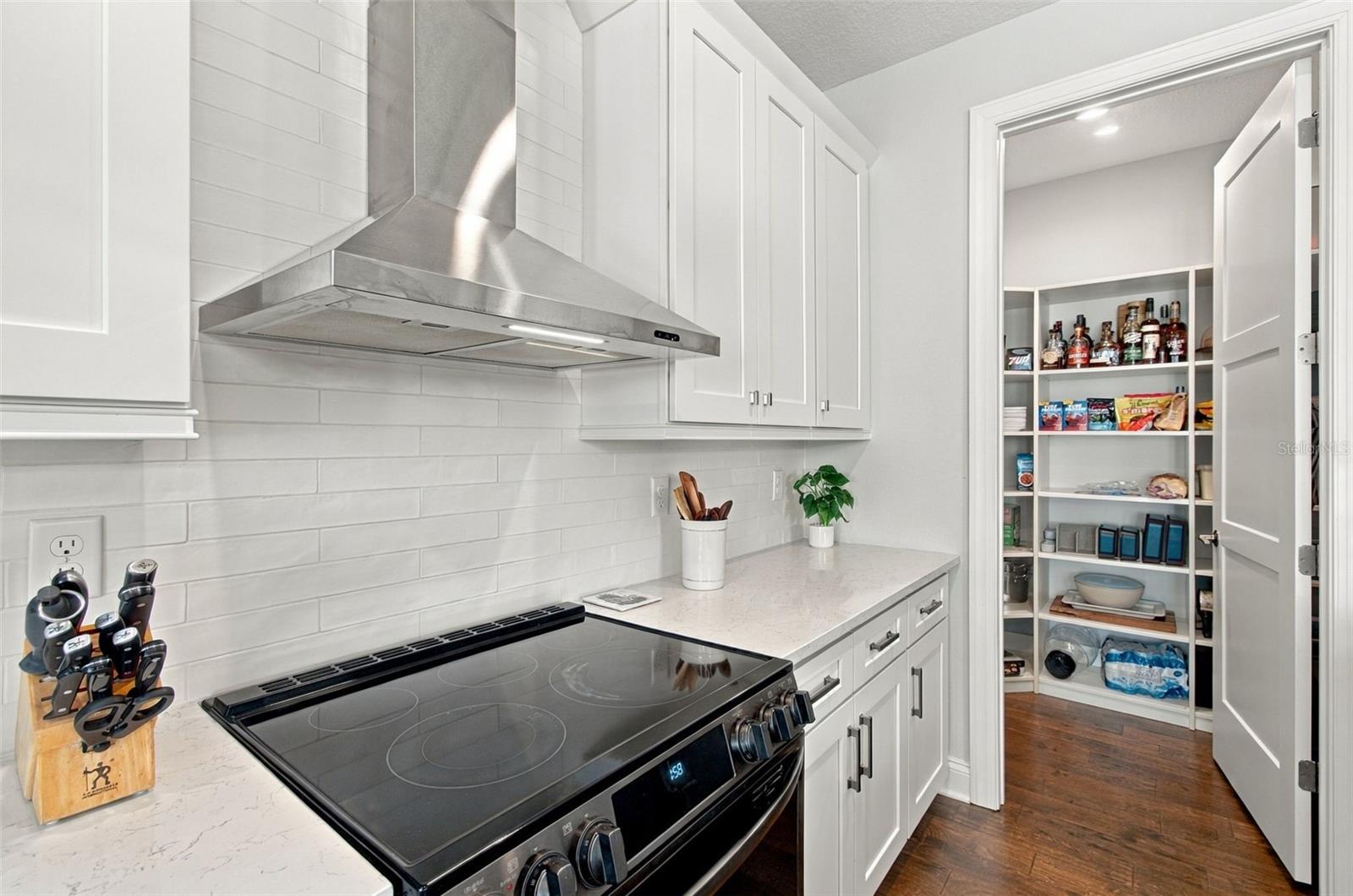 4719 LEGACY PARK DR — photo 15