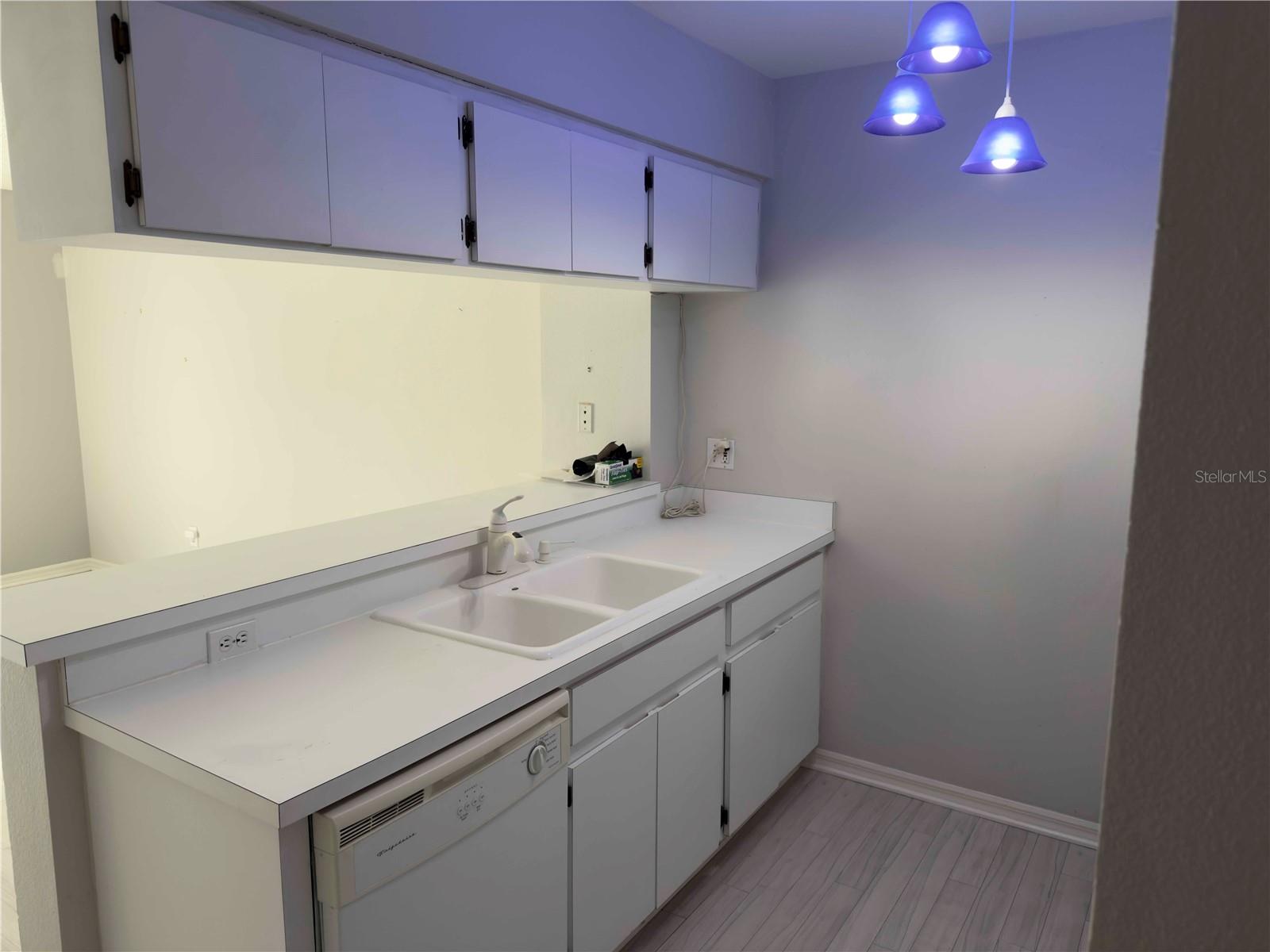 5143 NORTHDALE BLVD — photo 3