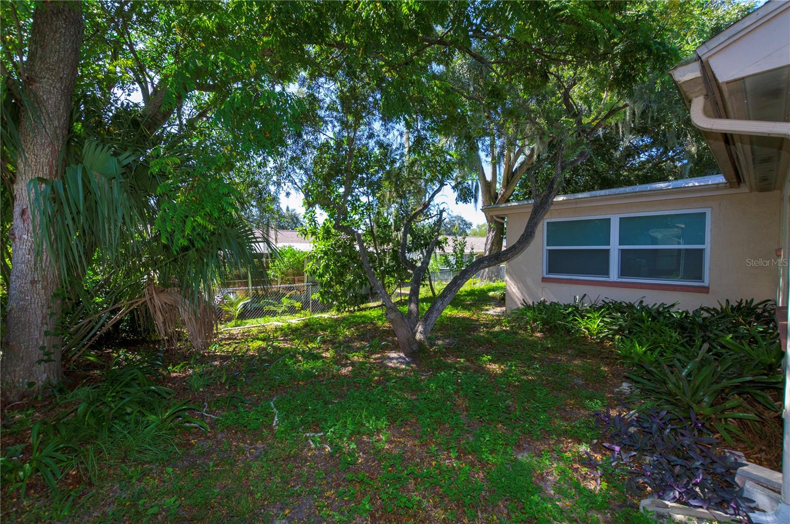 8214 MILL CREEK LN — photo 24