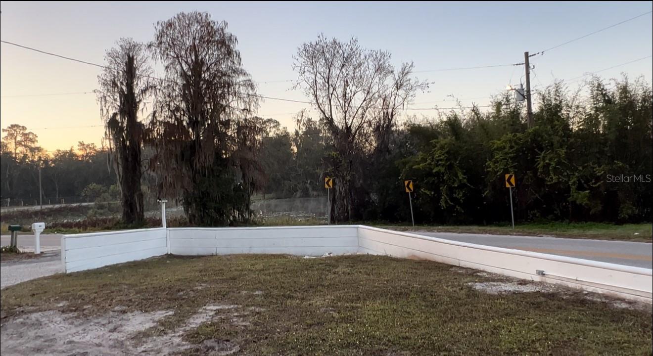 406 SEMINOLE LAKE BLVD — photo 36