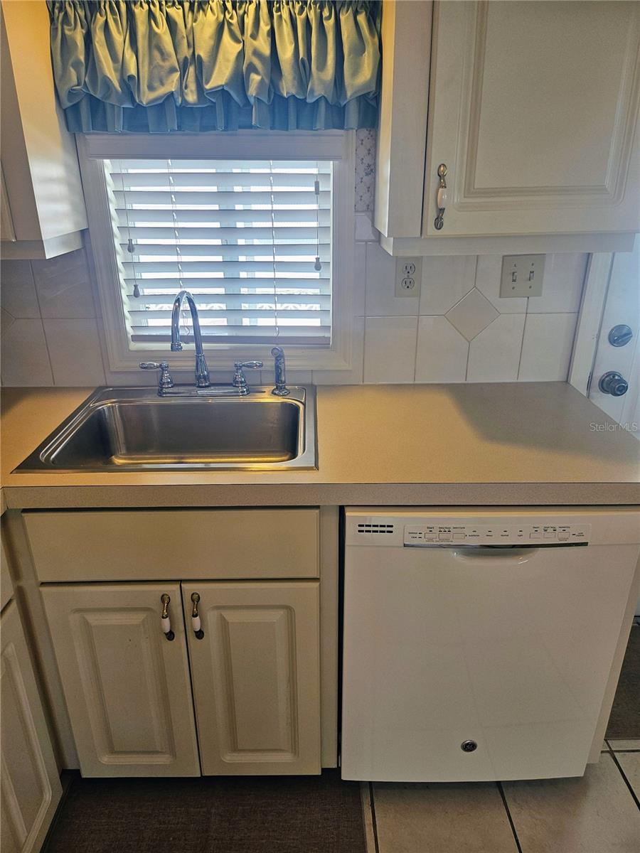 3218 SUMAC TER — photo 15