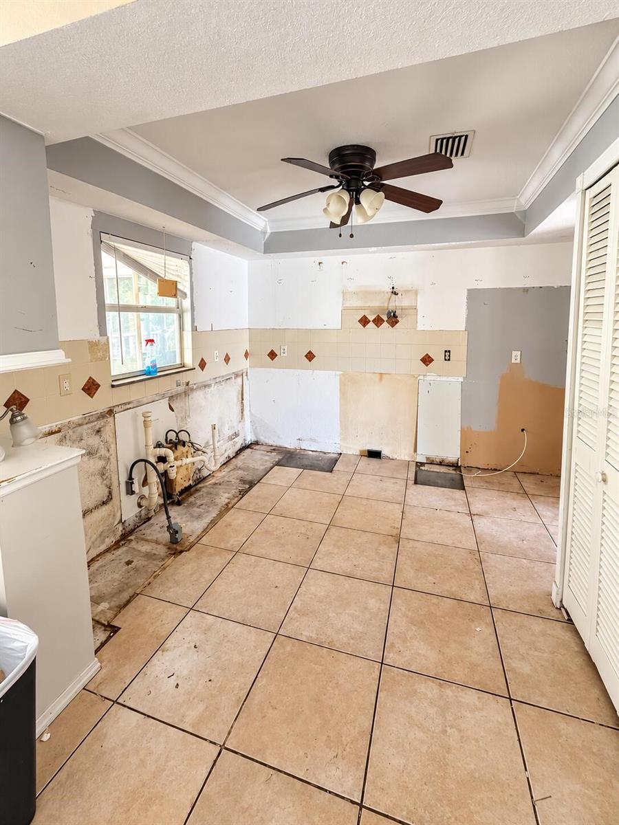 3231 CRITTENDON ST — photo 5
