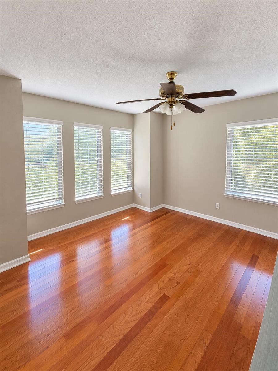 3231 CRITTENDON ST — photo 8