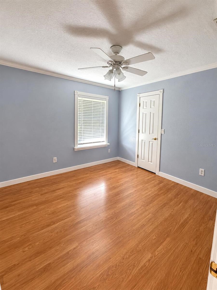 3231 CRITTENDON ST — photo 10