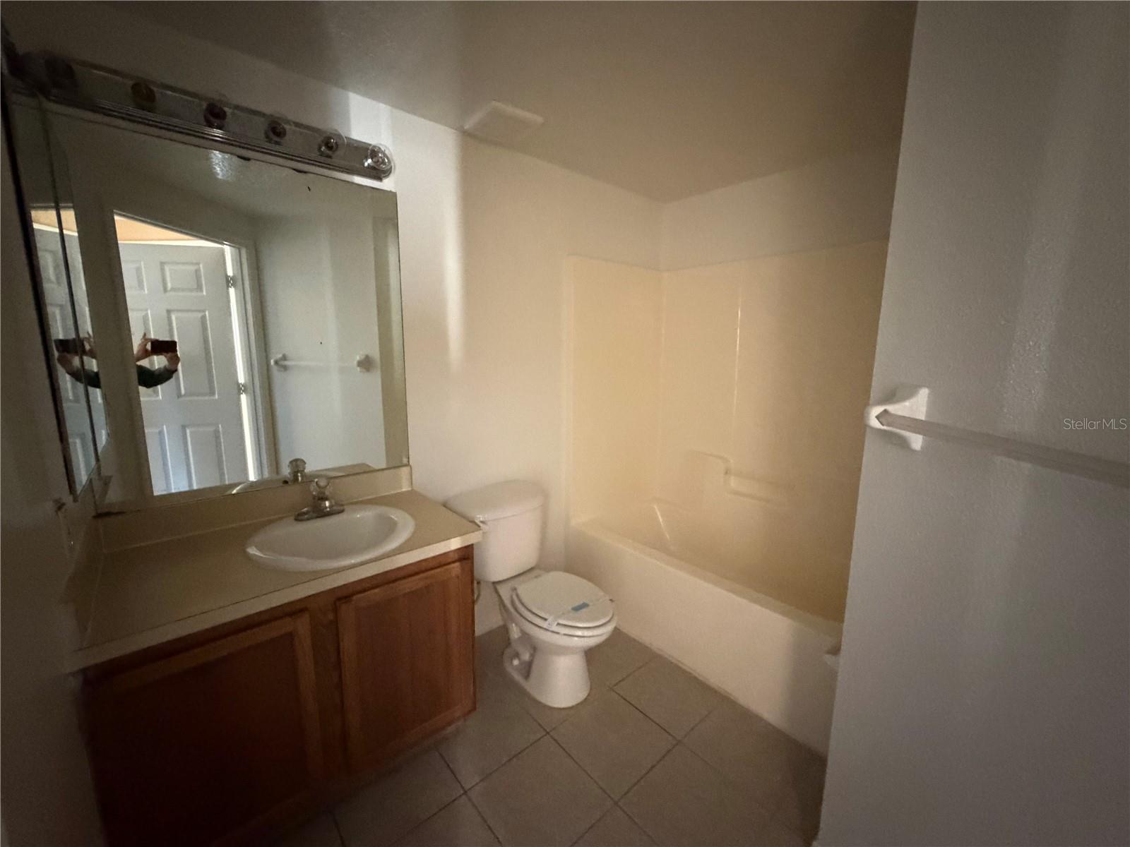 Home in RIVERVIEW — photo 6
