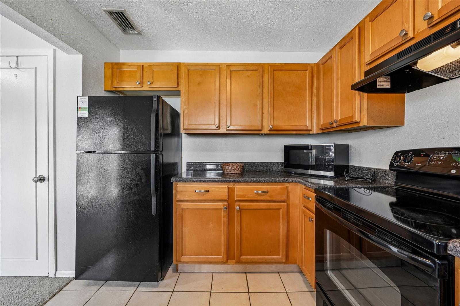 102 POMPANO DR SE #D — photo 29