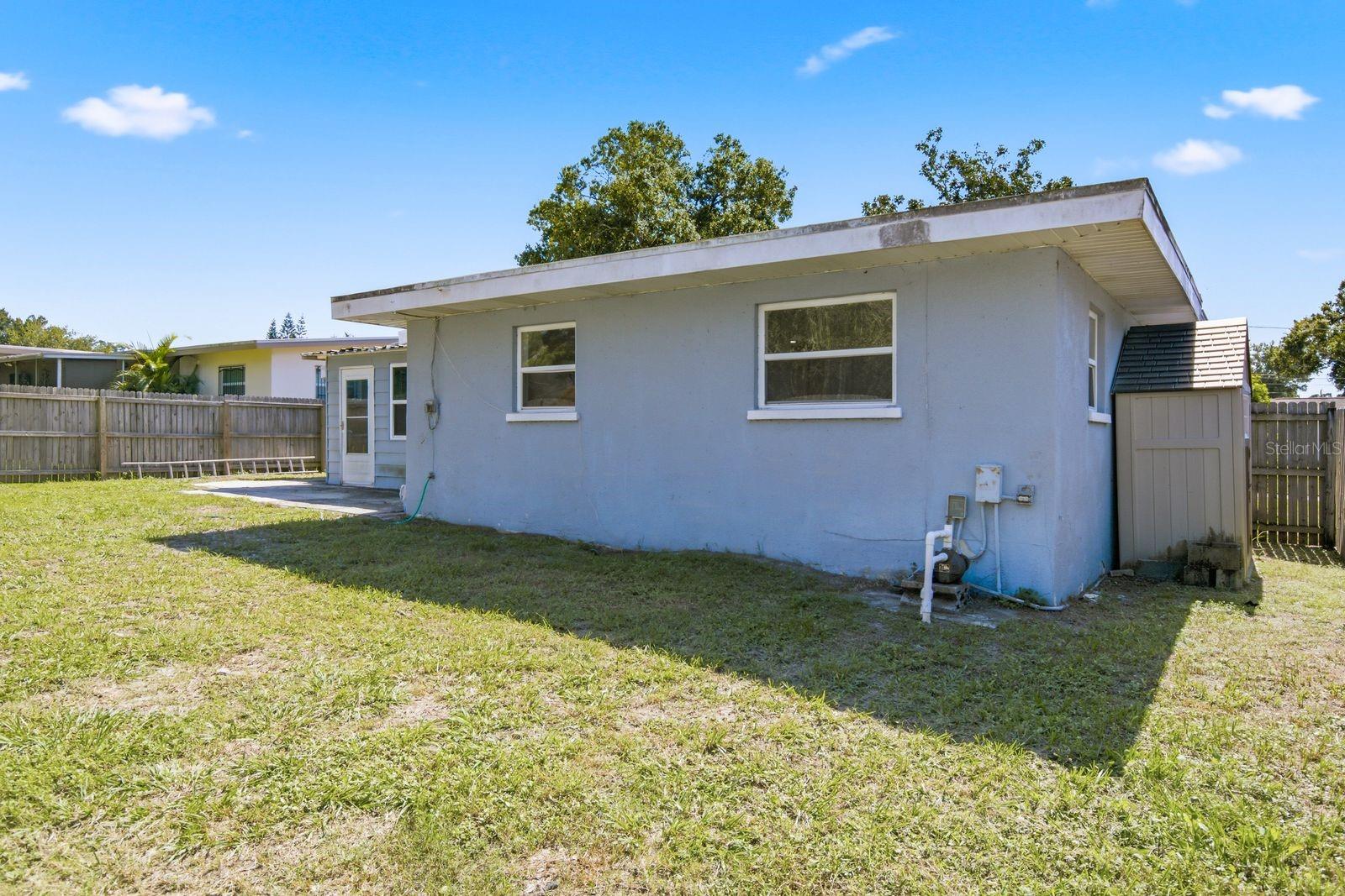 1390 SATSUMA ST — photo 27