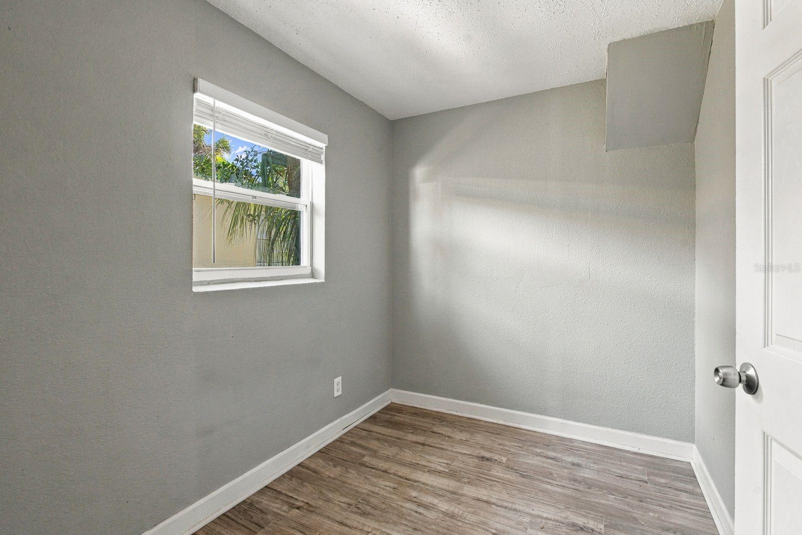 2834 FREEMONT TER S — photo 28