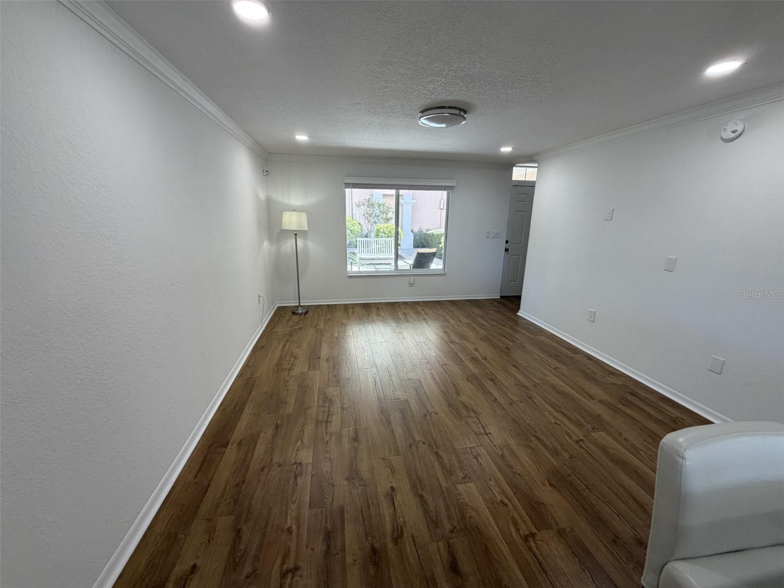 648 COHEN WAY #0 — photo 4