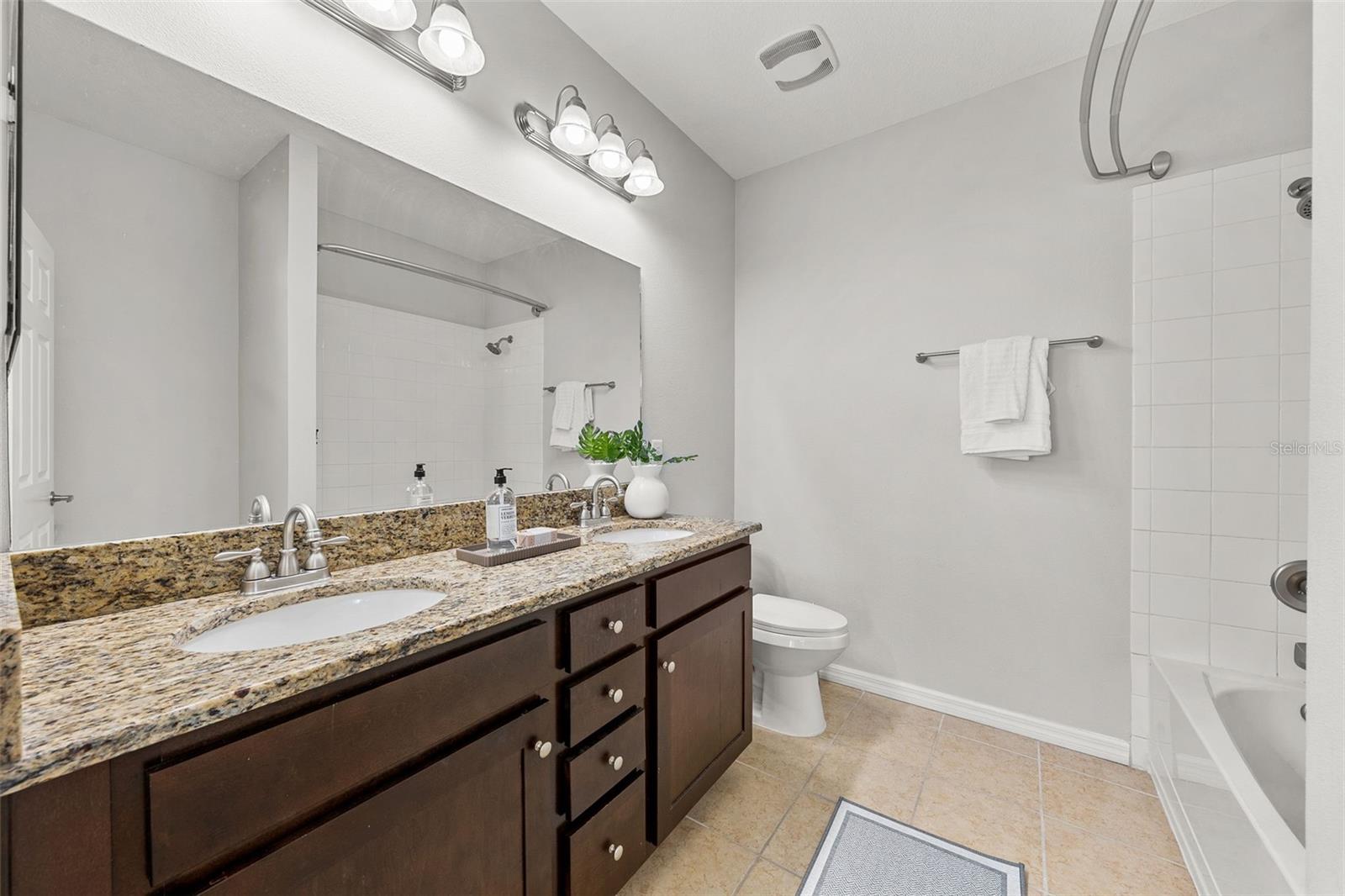 1282 CALUSA CIR — photo 25