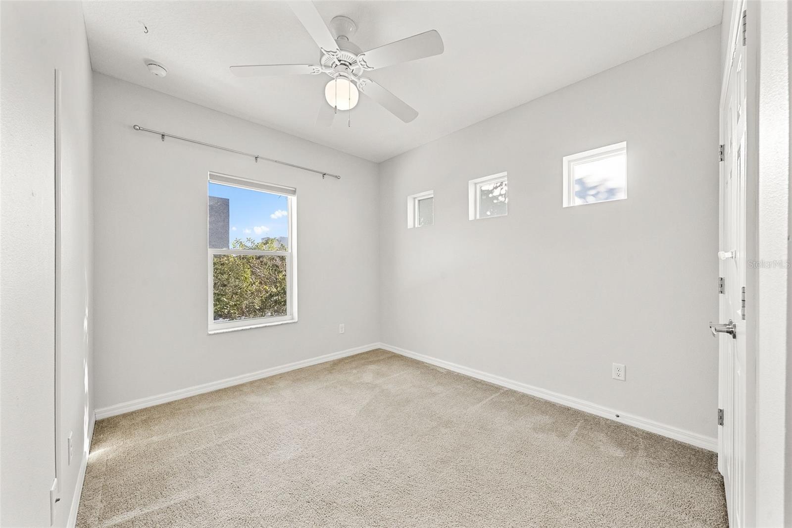 1282 CALUSA CIR — photo 29