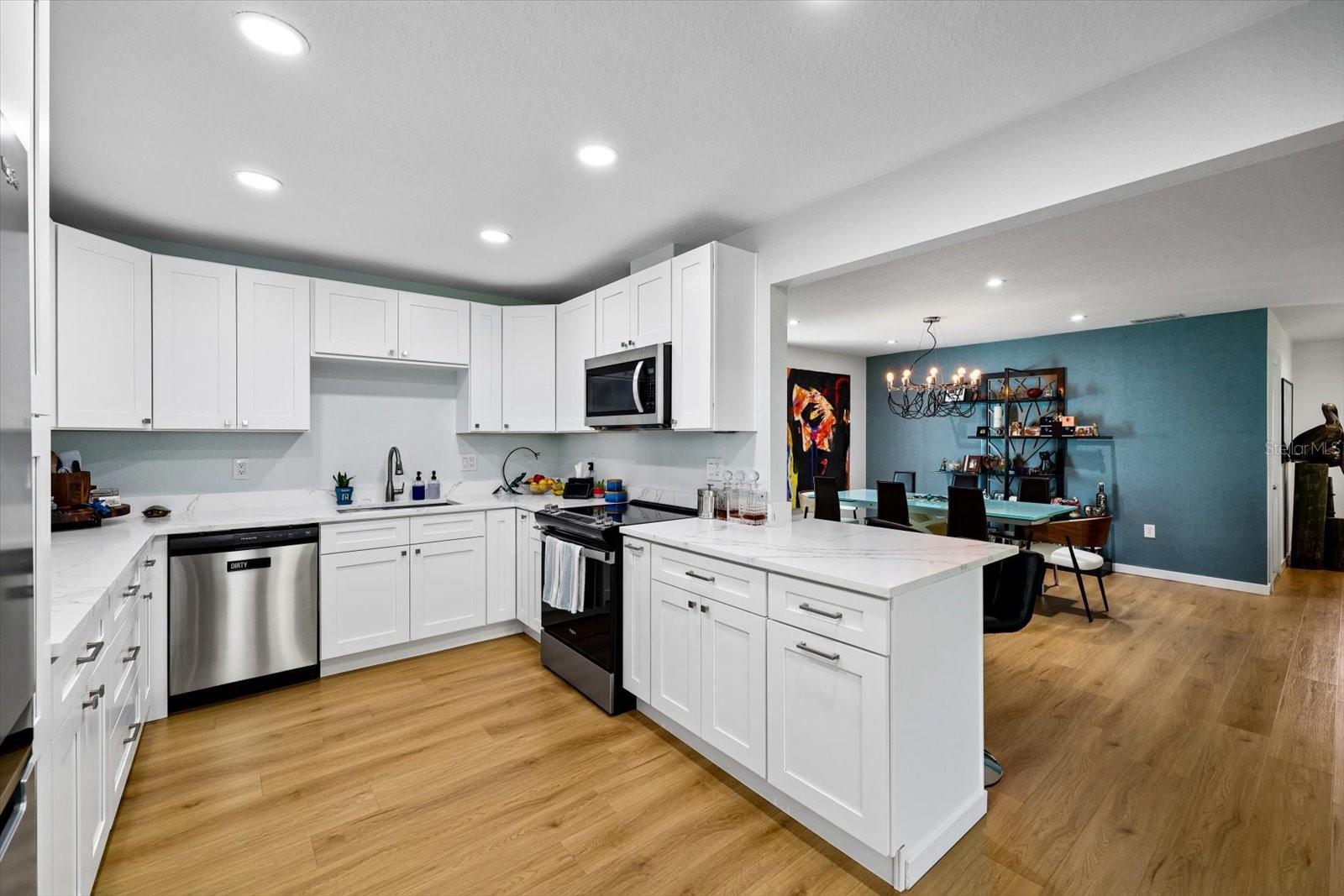 2335 HERON CIR — photo 8