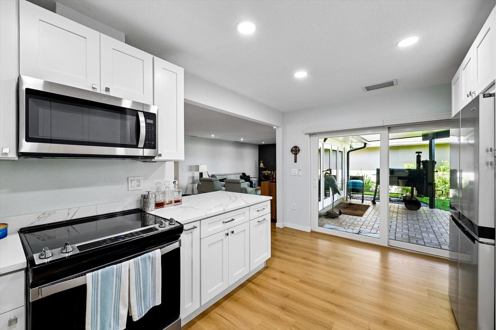 2335 HERON CIR — photo 9