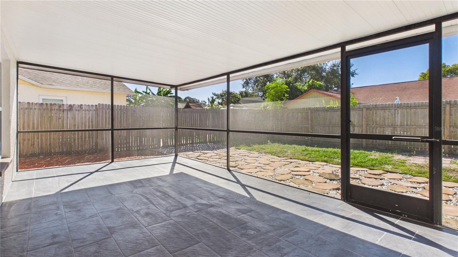11108 WINDPOINT DR — photo 32