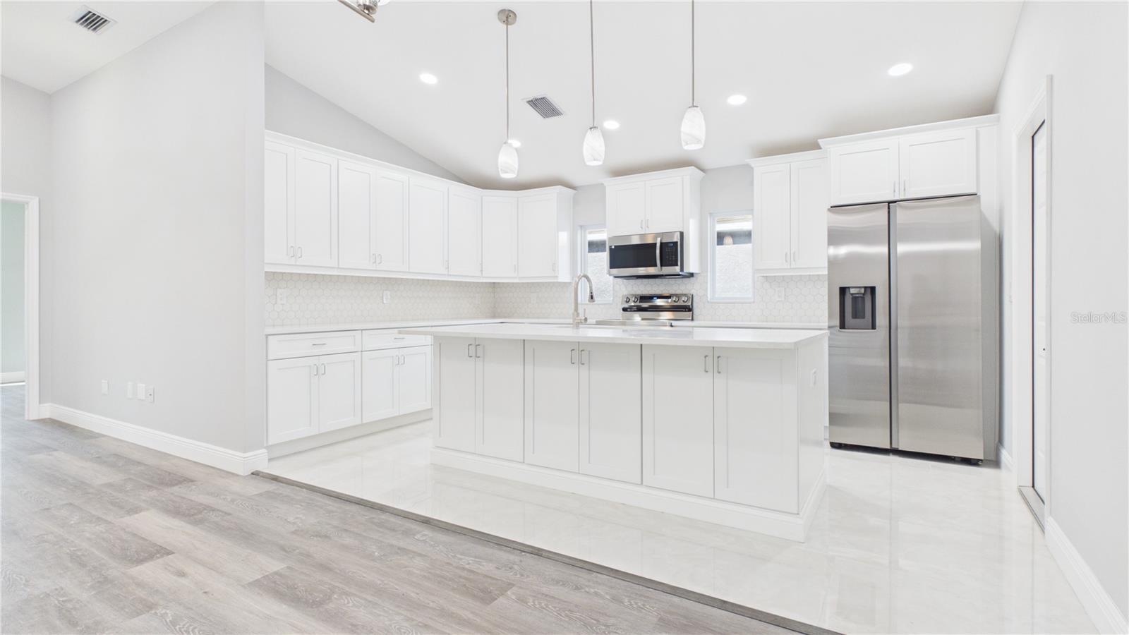 11108 WINDPOINT DR — photo 10