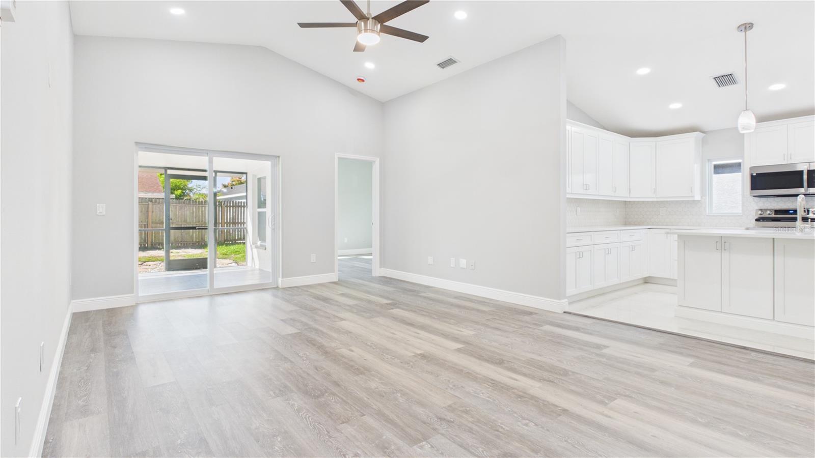 11108 WINDPOINT DR — photo 24