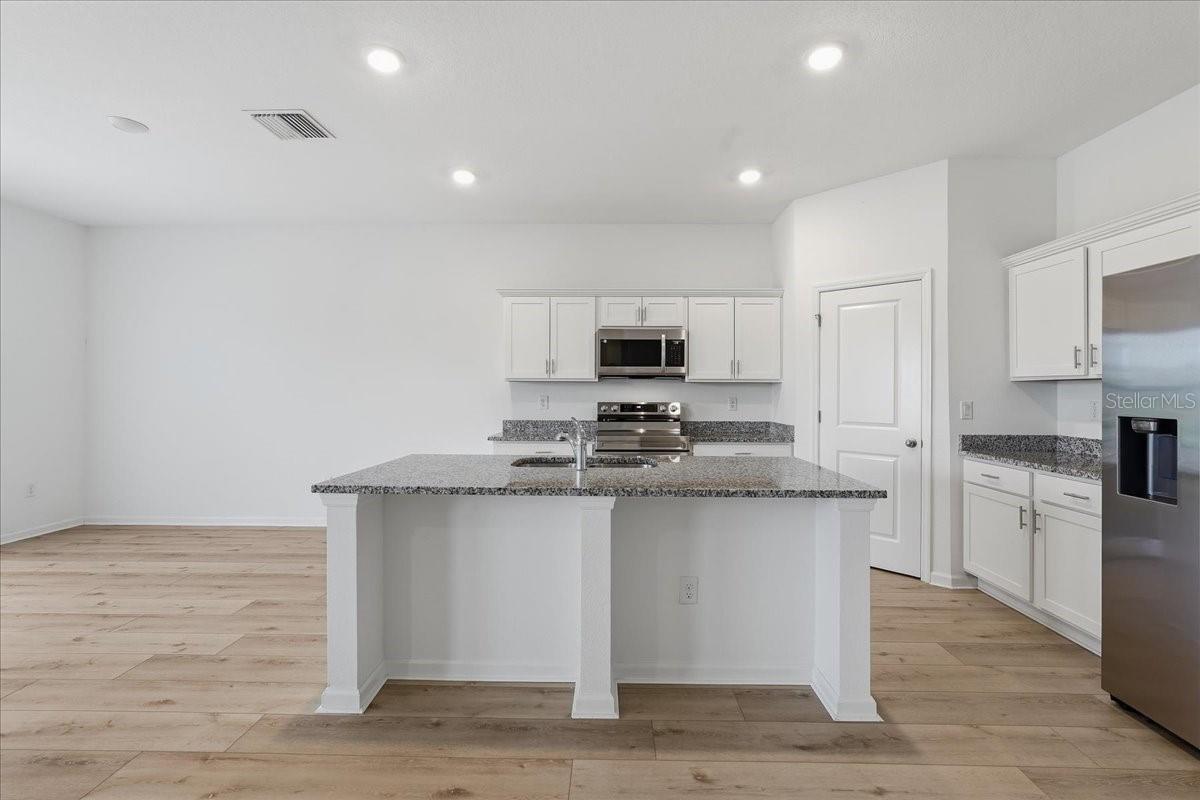 Home in ZEPHYRHILLS — photo 11