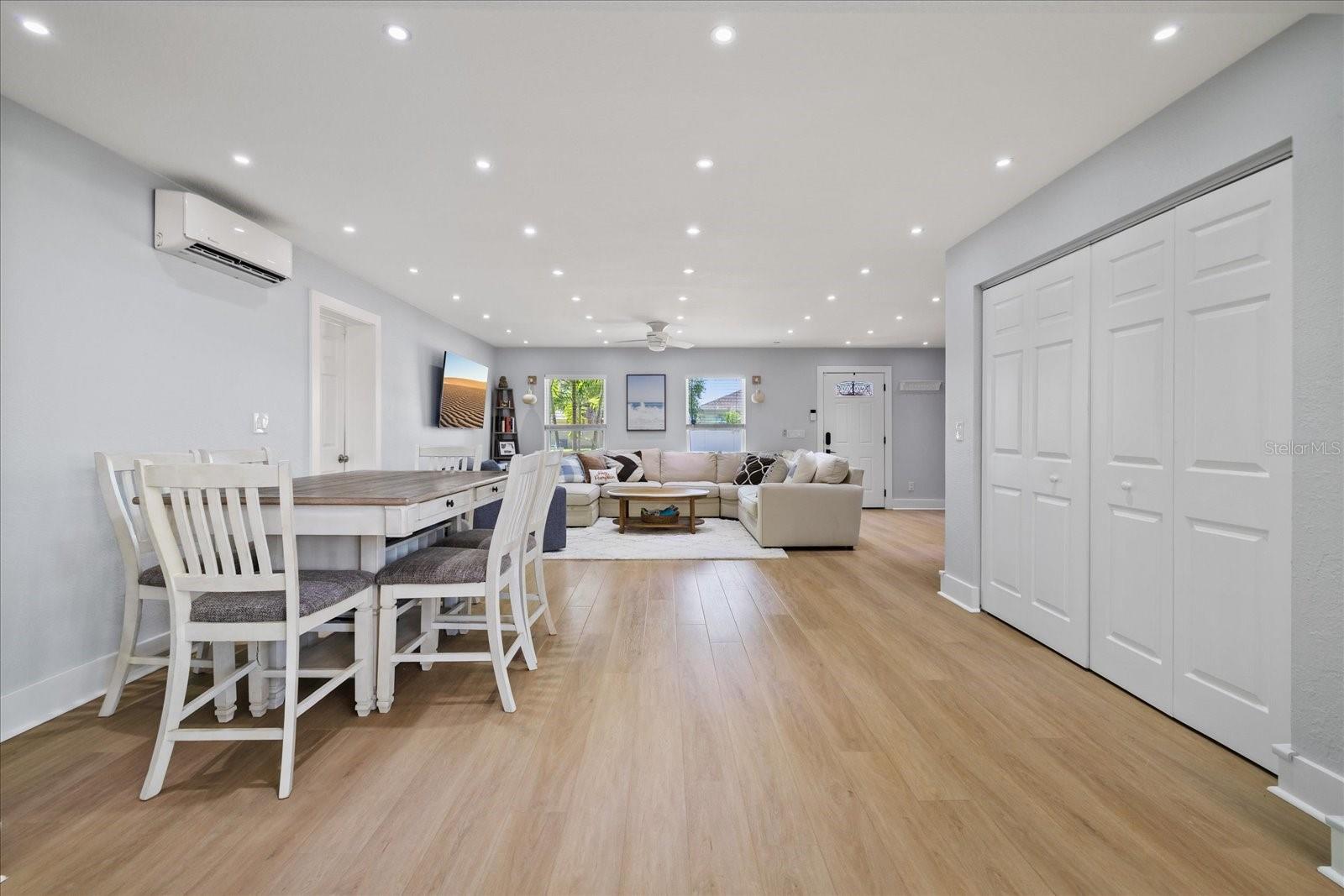 2905 W PAXTON AVE — photo 15