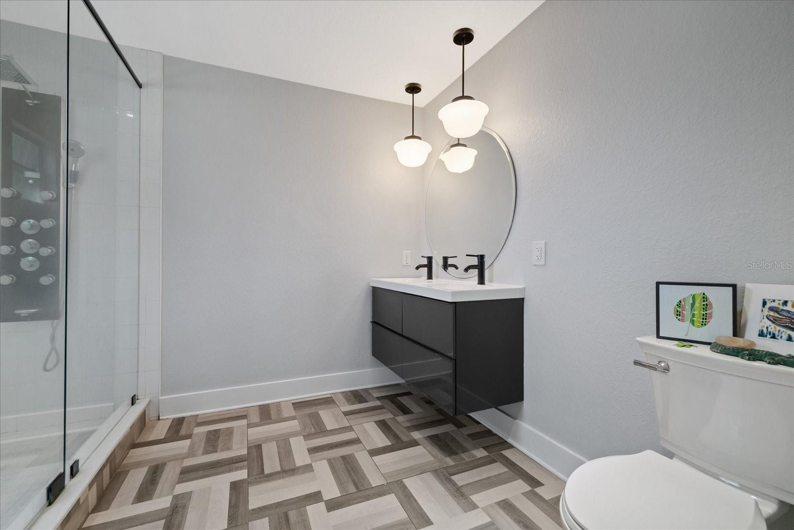 2905 W PAXTON AVE — photo 24