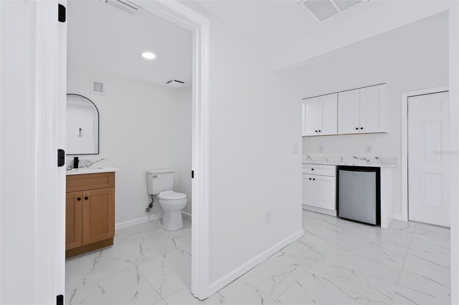 10336 MAIN ST — photo 13