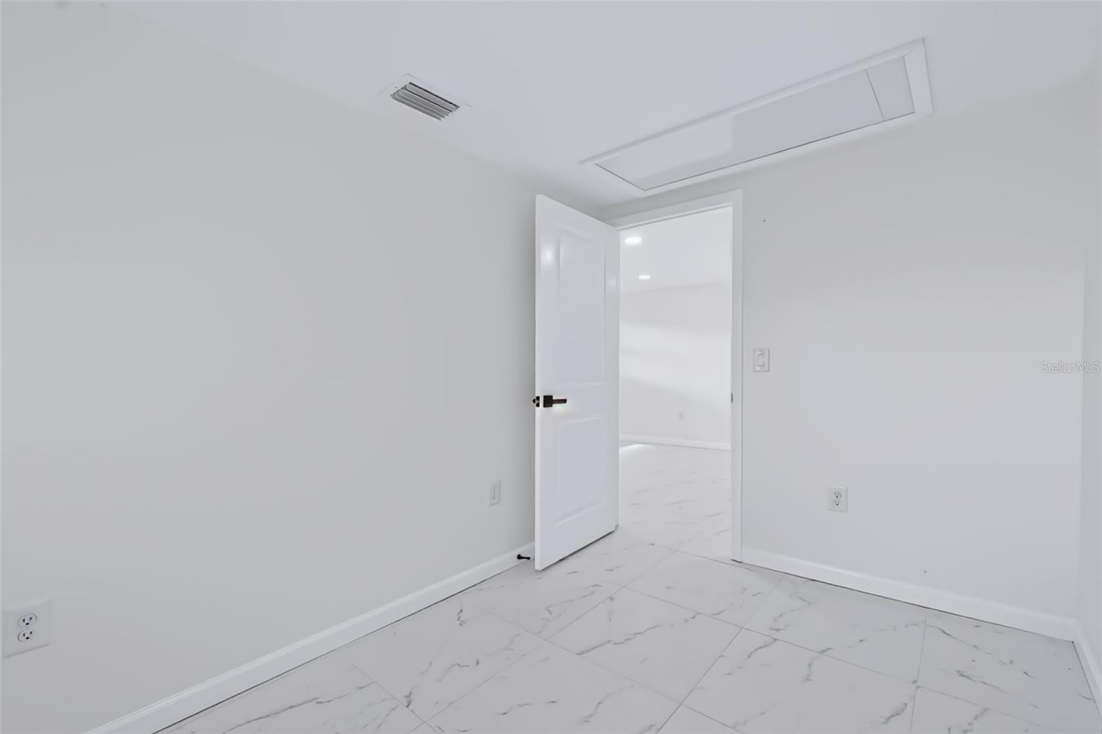 10336 MAIN ST — photo 11