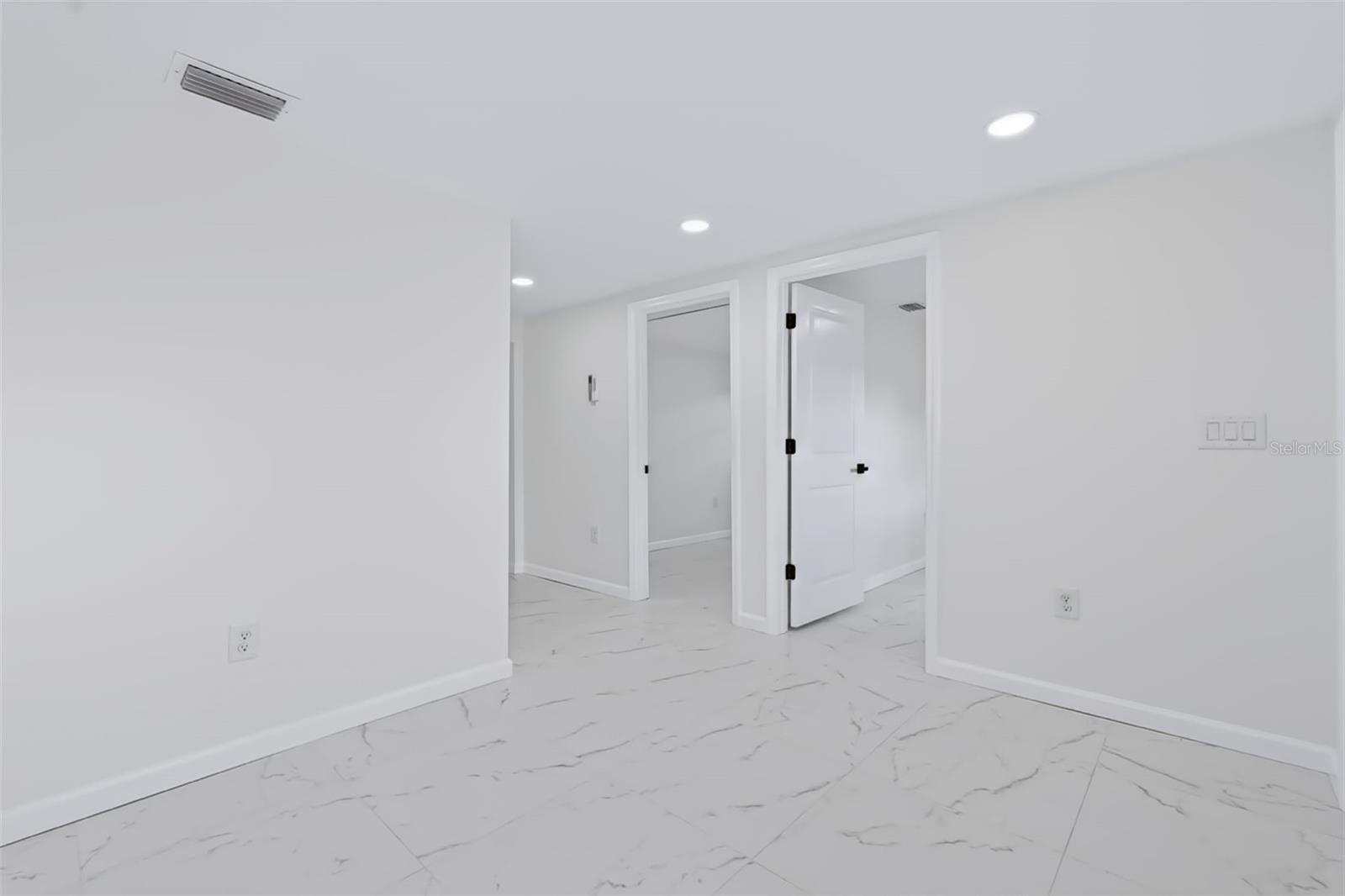 10336 MAIN ST — photo 7